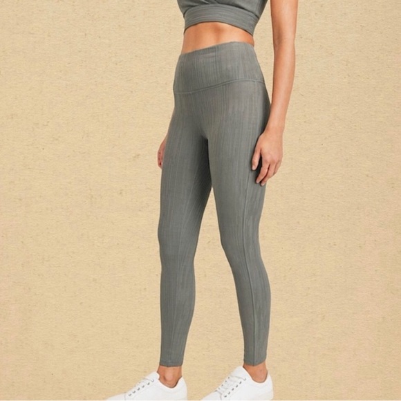 NWT Rivals & Resilience women's yoga legging/bra set - women's size Small - NWT - Picture 2 of 13
